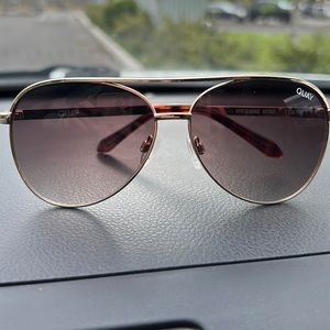 Quay VIVIENNE MINI MINI 126.